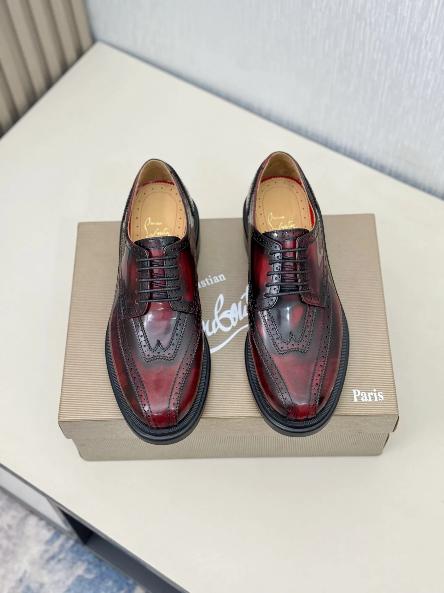 [CL～High-end men’s red-soled shoes] Top P: 880💰. Size: 39-44 (38.45.46 can be customized) 🆑Top original order purchasing agent Imported open-edge bead fabric and water-dyed cowhide inside 🉑️ Imported TPU rubber sole, wear-resistant and non-slip, full of European style.